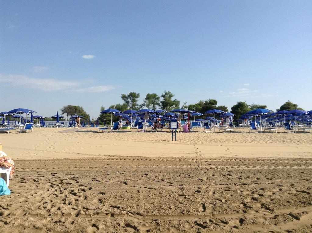 Hotel Hiki 3 Superior Bibione Exterior foto