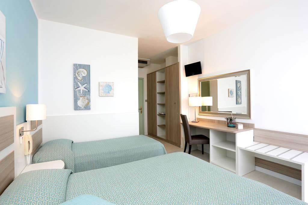 Hotel Hiki 3 Superior Bibione Exterior foto