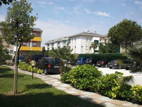 Hotel Hiki 3 Superior Bibione Exterior foto