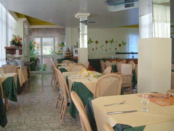 Hotel Hiki 3 Superior Bibione Exterior foto